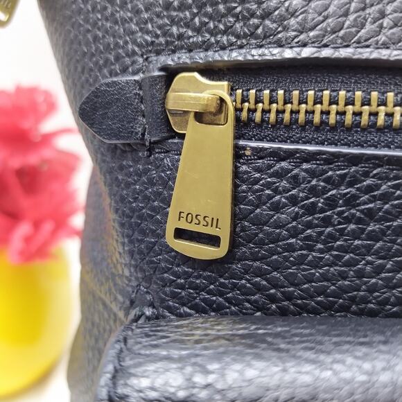 Fossil Black Pebbled Leather Front Pocket Zipper Closure Satchel Shoulder Bag - Picture 13 of 16